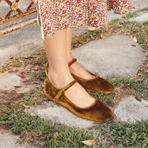 Doen Velvet Mary Jane Flats